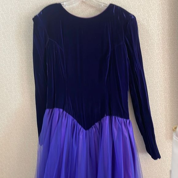 Dresses & Skirts - Vintage purple gown